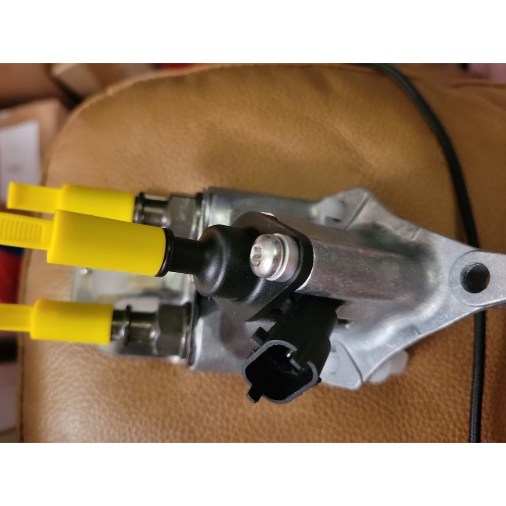 1819798PE DEF Exhaust Fluid Injector Dosing Module for HINO ISUZU KENWORTH